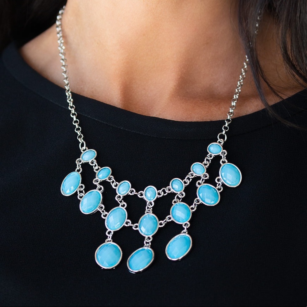 ❤️‍🔥5/$25❤️‍🔥 Mermaid Marmalade Blue Necklace